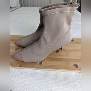 NANETTE LEPORE Nana woman mid-calf boots, beige, size 8.5.